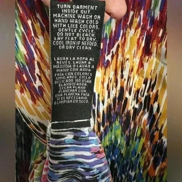 Zac & Rachel stacked multi color halter flowy blouse. Large - Picture 6 of 8